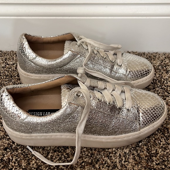 Lord and Taylor Design Lab Silver Sparkled Shoes - Picture 2 of 5
